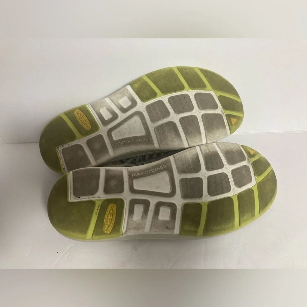 Keen Uneek Anatomical footbed contour arch hiking sandals 9.5